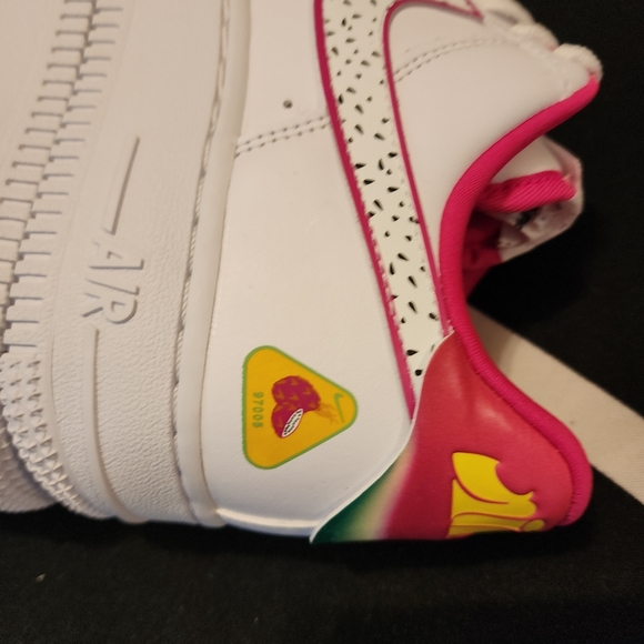 Nike Air Force 1 Low Dragon Fruit Size 6 New - Picture 7 of 16